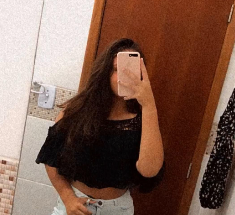 <em>Laura Miralles. G</em>